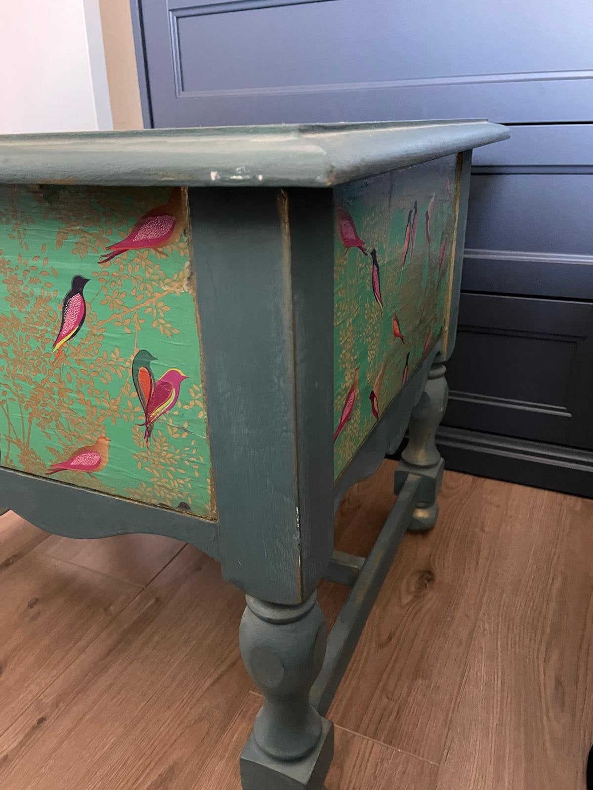 Byzonder oud kastje beschilderd tafel, Ophalen
