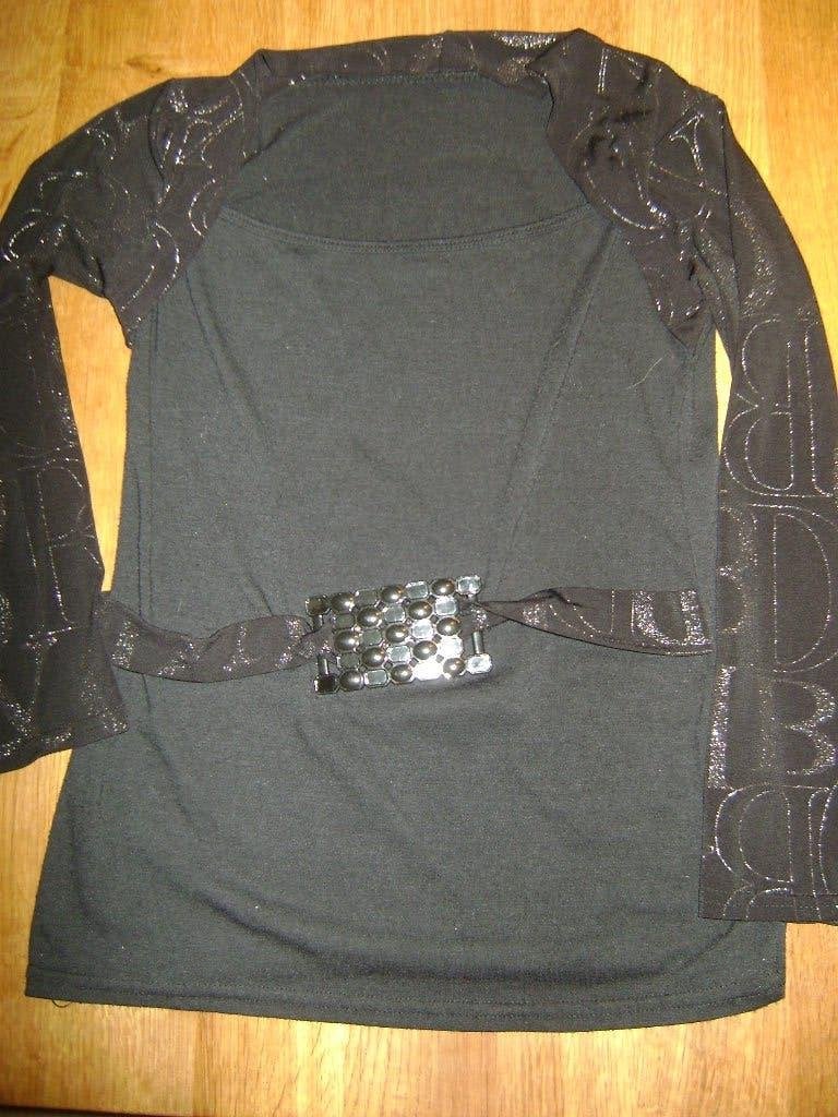 Zwarte top met grote gesp maat 152, Kinderen en Baby's, Kinderkleding | Maat 152, Ophalen of Verzenden, Gebruikt, Meisje, Shirt of Longsleeve