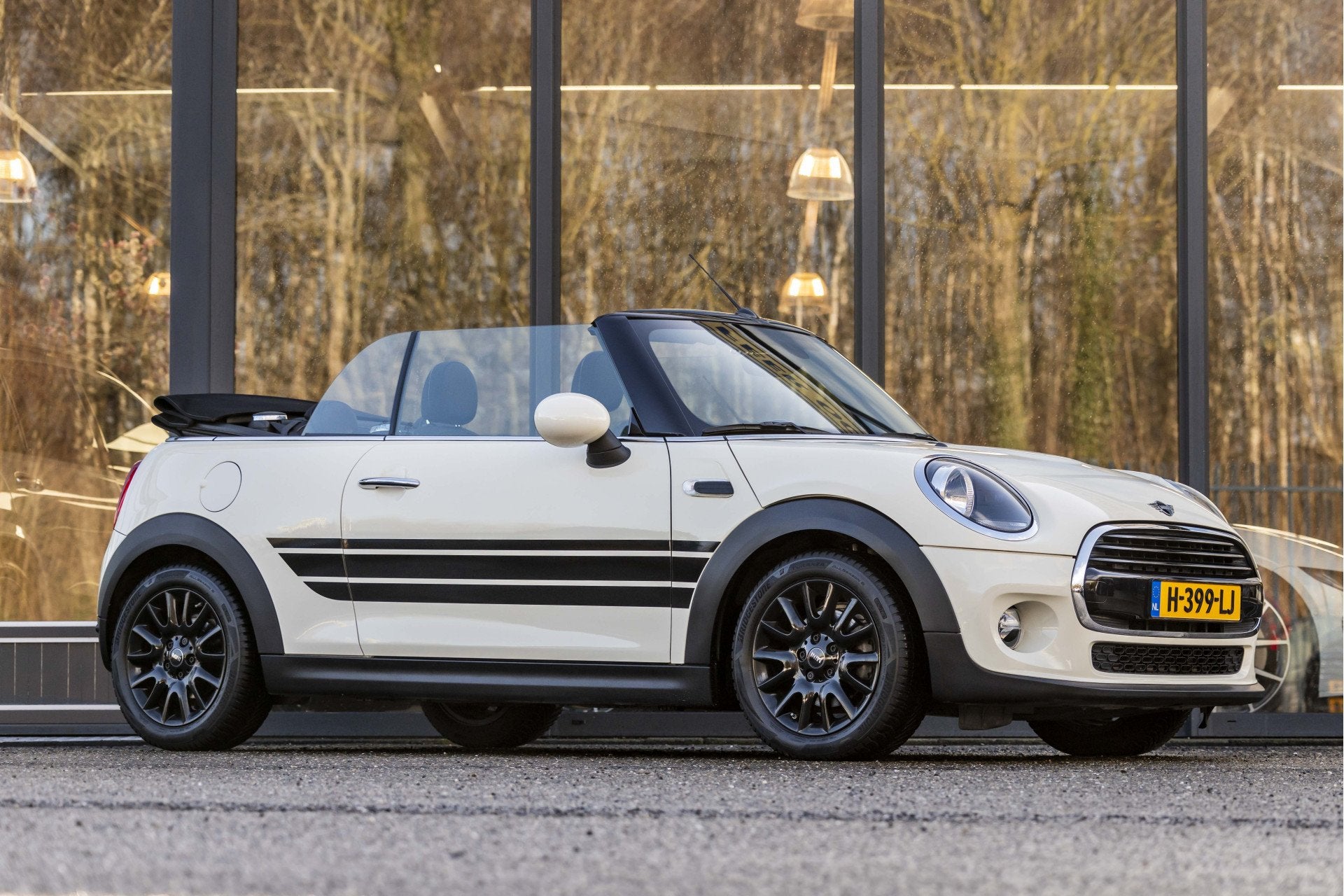 MINI Cabrio 1.5 Cooper Salt (bj 2019, automaat), Auto's, Mini, 136 pk, Euro 6, Cabriolet, 4 stoelen