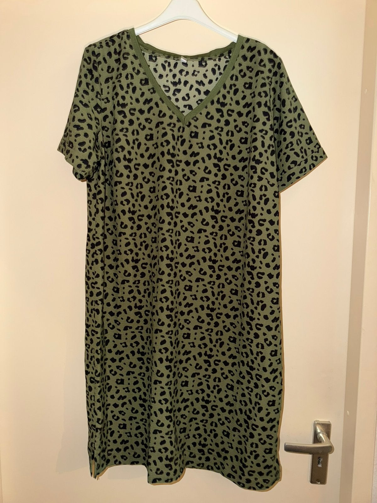Dames groene print jurk van Hema, Maat 38/40 (M), Ophalen of Verzenden, Zo goed als nieuw, Boven de knie