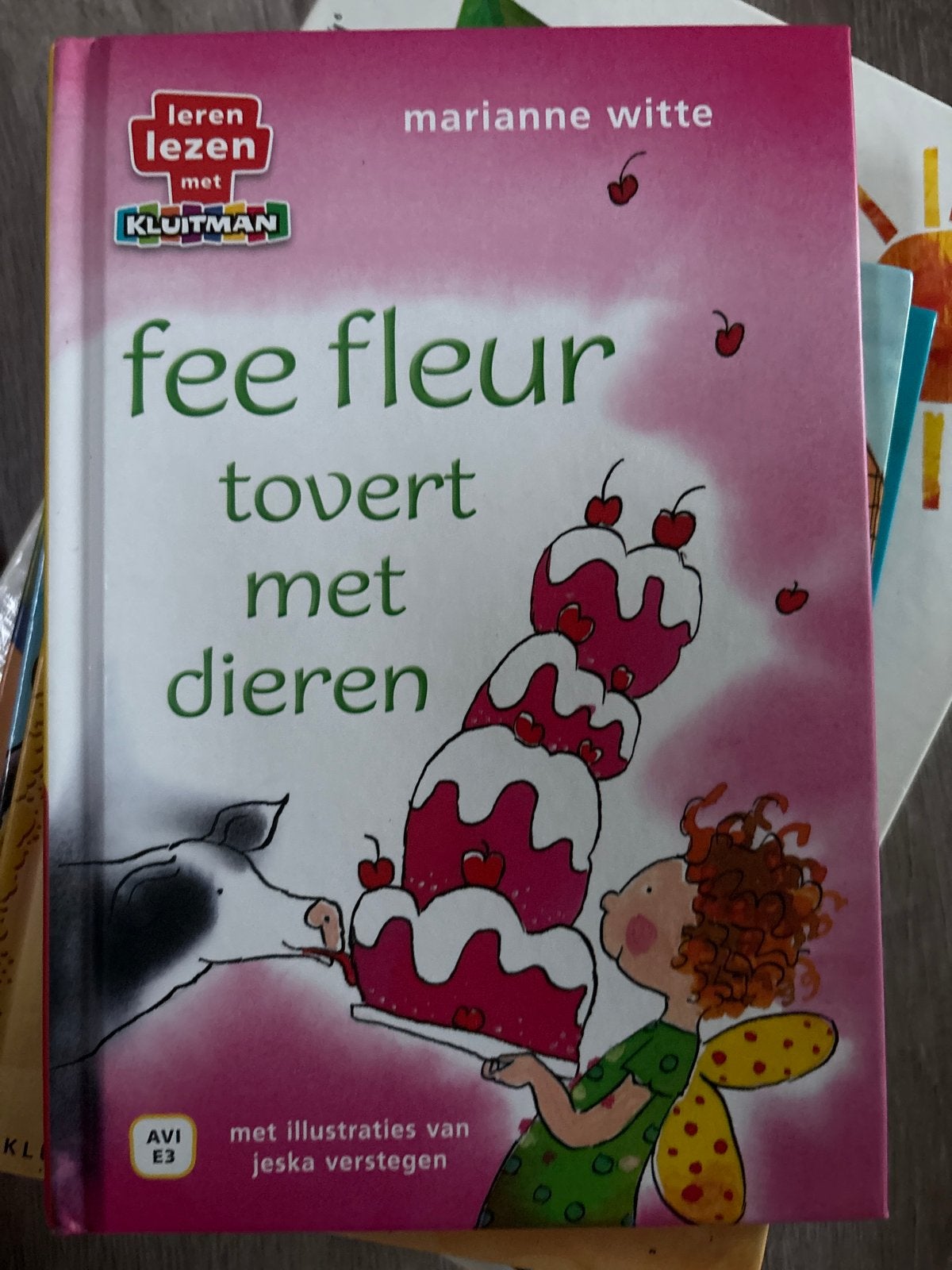 Fee Fleur tovert met dieren - Leren lezen met Kluitman, Ophalen of Verzenden, Zo goed als nieuw, Fictie algemeen