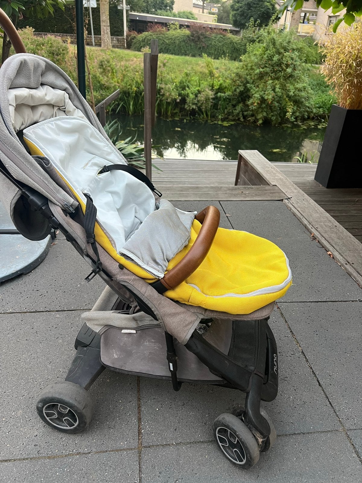 Nuna kinderwagen met regenhoes, Kinderen en Baby's, Buggy's, Ophalen, Gebruikt, Overige merken, Regenhoes