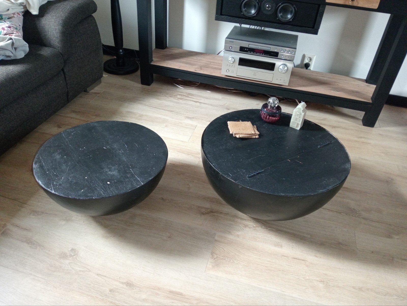 Set van twee zwarte salontafeltjes, Ophalen, Overige materialen, Minder dan 50 cm, Gebruikt
