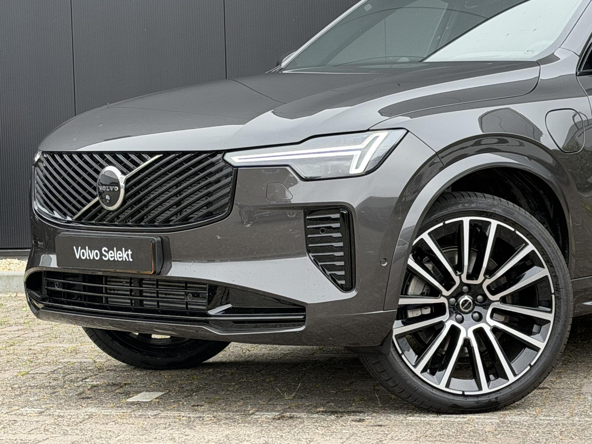 Volvo XC90 2.0 T8 Plug-in hybrid AWD Ultra Dark Executive Ed, Gebruikt, 4 cilinders, Vierwielaandrijving, Te koop