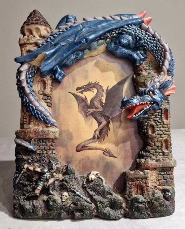Gothic draken fotolijst fantasy kasteel decor, Verzamelen, Beelden en Beeldjes, Ophalen of Verzenden, Dier