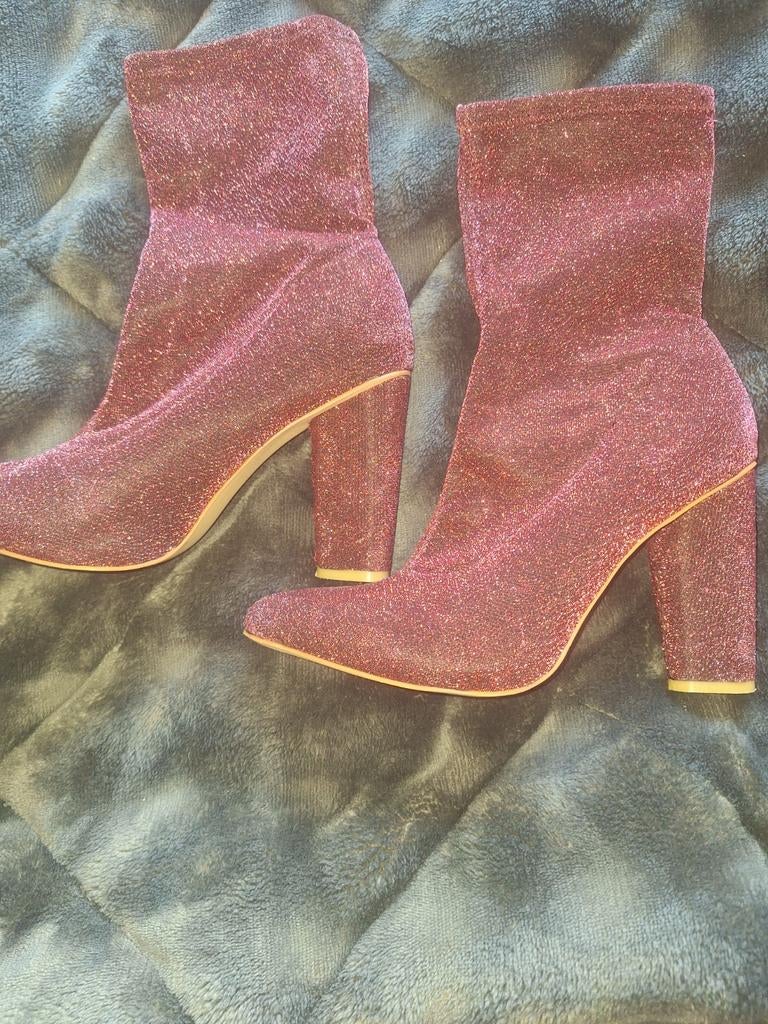 Glitter Hakken Laarzen Roze/Paars Maat 40, Kleding | Dames, Schoenen, Ophalen of Verzenden, Gedragen, Roze, Lage of Enkellaarzen