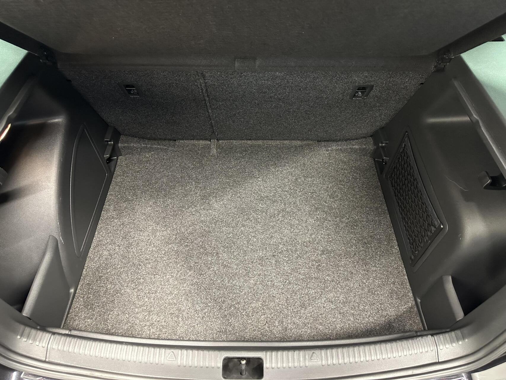 Foto 43 van Skoda Rapid 1.2 TSI Greentech Active AIRCO NAVI CRUISE LM 71