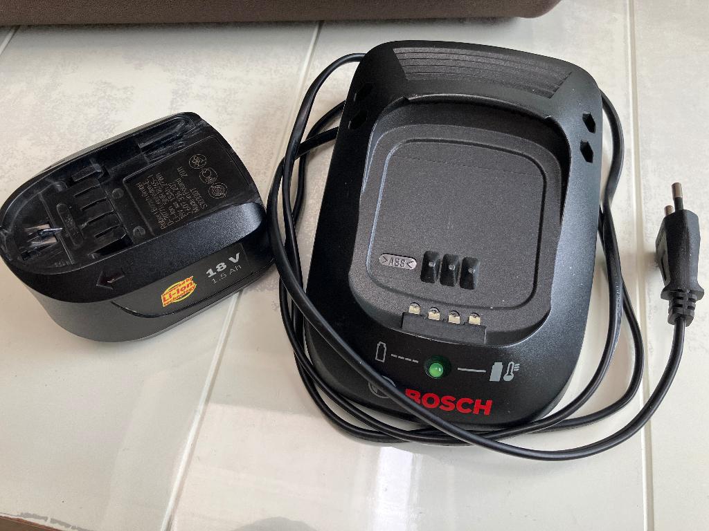 Originele Bosch acculader + accu, Ophalen of Verzenden, Gebruikt