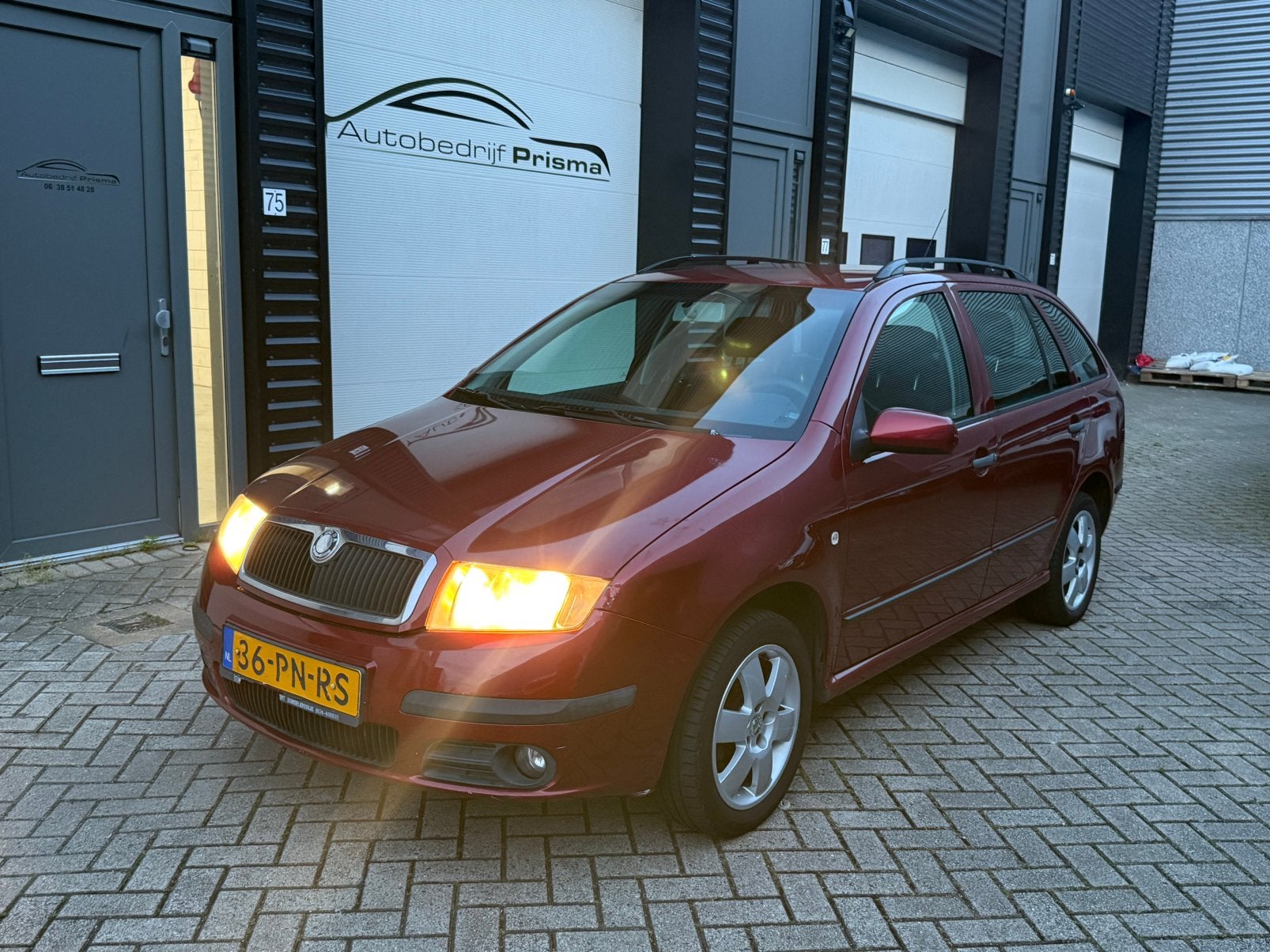 Skoda Fabia 1.4-16V | Combi | Trekhk | Cruise | Airco | CV, Auto's, Voorwielaandrijving, 74 pk, 4 cilinders, 1070 kg