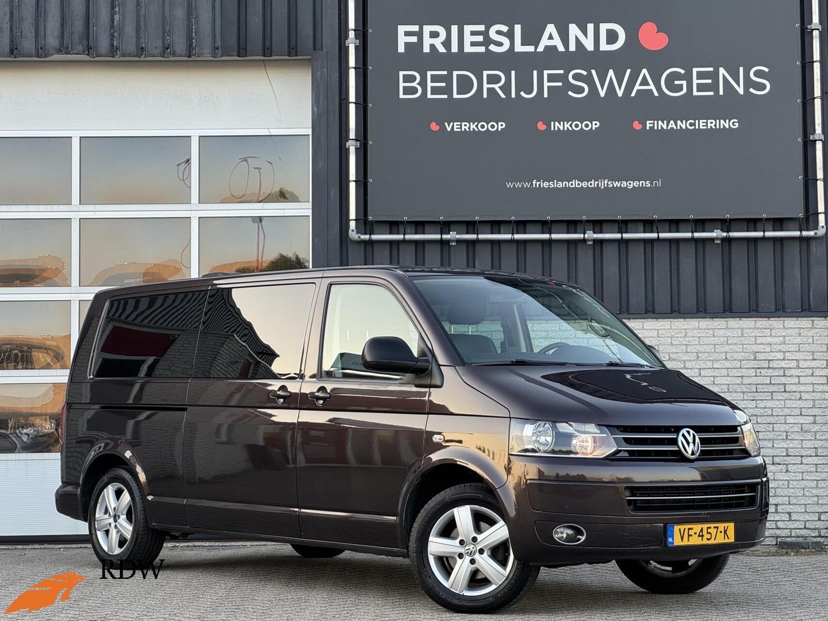 Volkswagen Transporter 2.0 TDI Highline Dubbele Cabine Trekh, Auto's, Bestelauto's, Euro 5, Gebruikt, 4 cilinders, Bruin