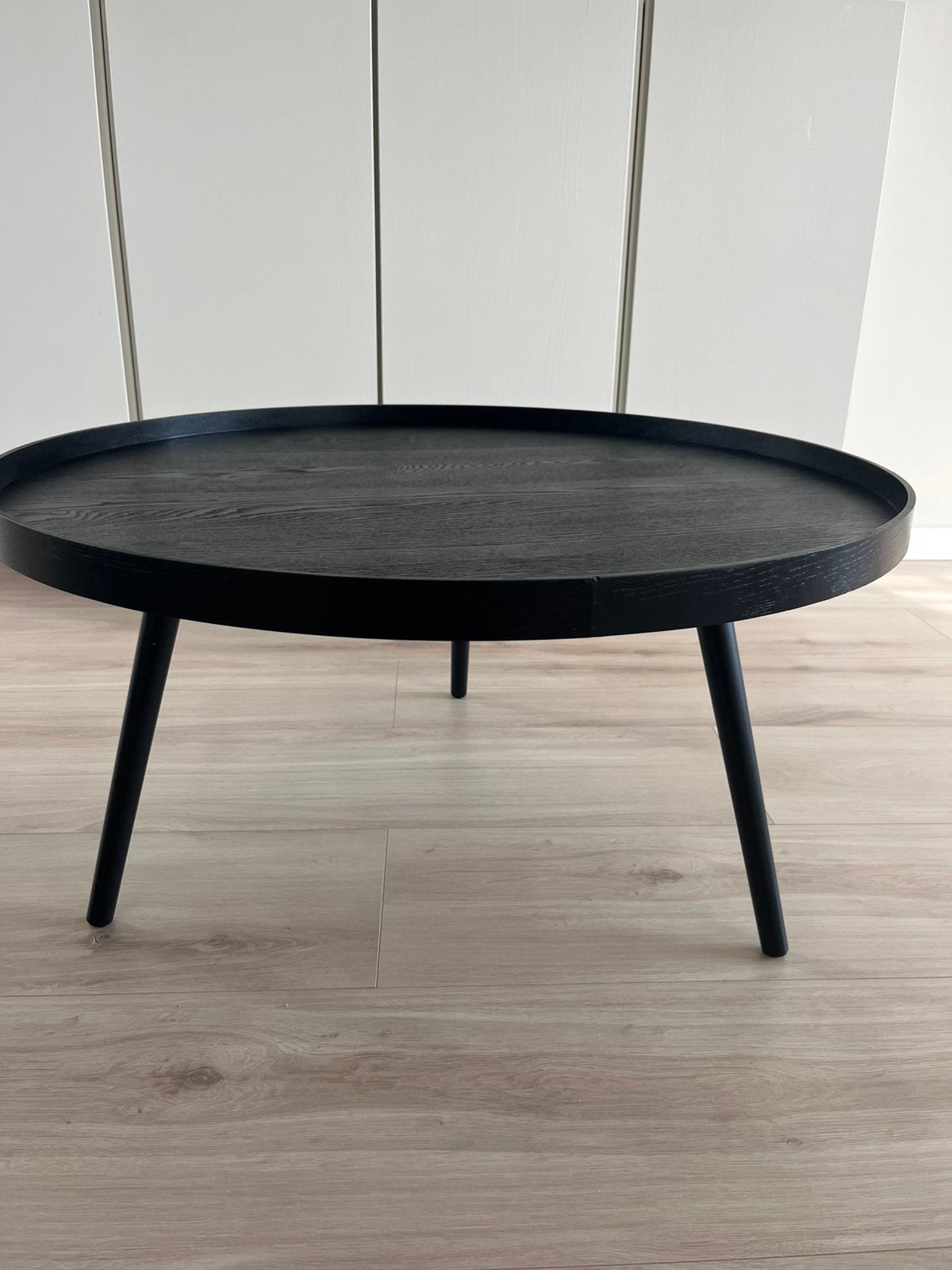 WOOOD zwarte ronde salontafel karwei, Ophalen, Minder dan 45 cm, Rond, Zo goed als nieuw