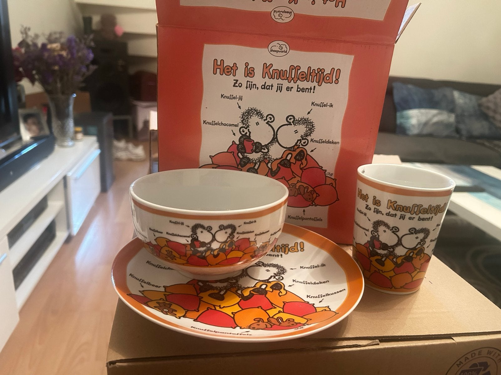 Knuffeltijd Servies Set - Bord, Kom en Beker, Gebruikt, Overige merken, Keramiek, Ophalen of Verzenden