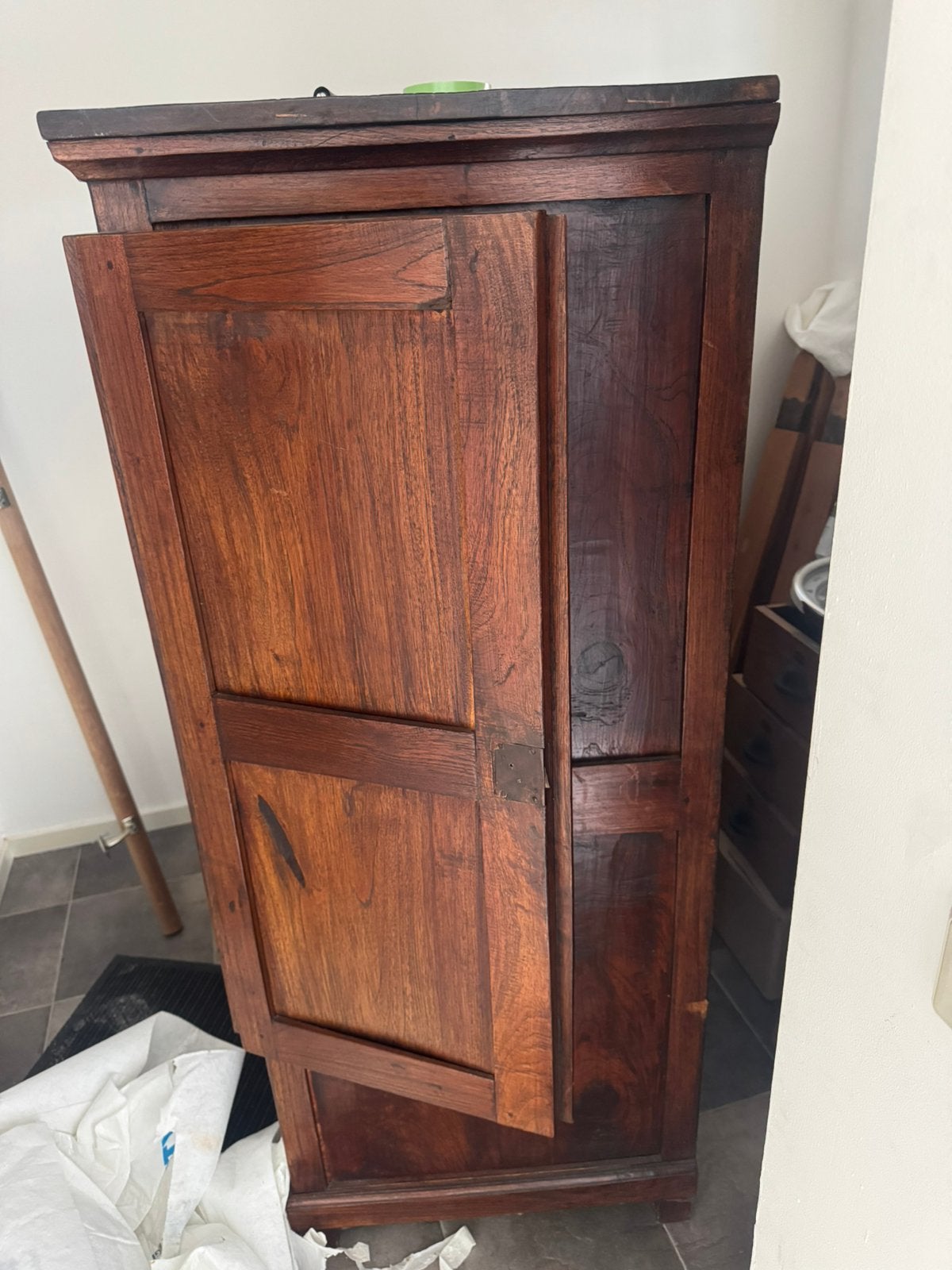 Mooie massieve houten kast, Ophalen