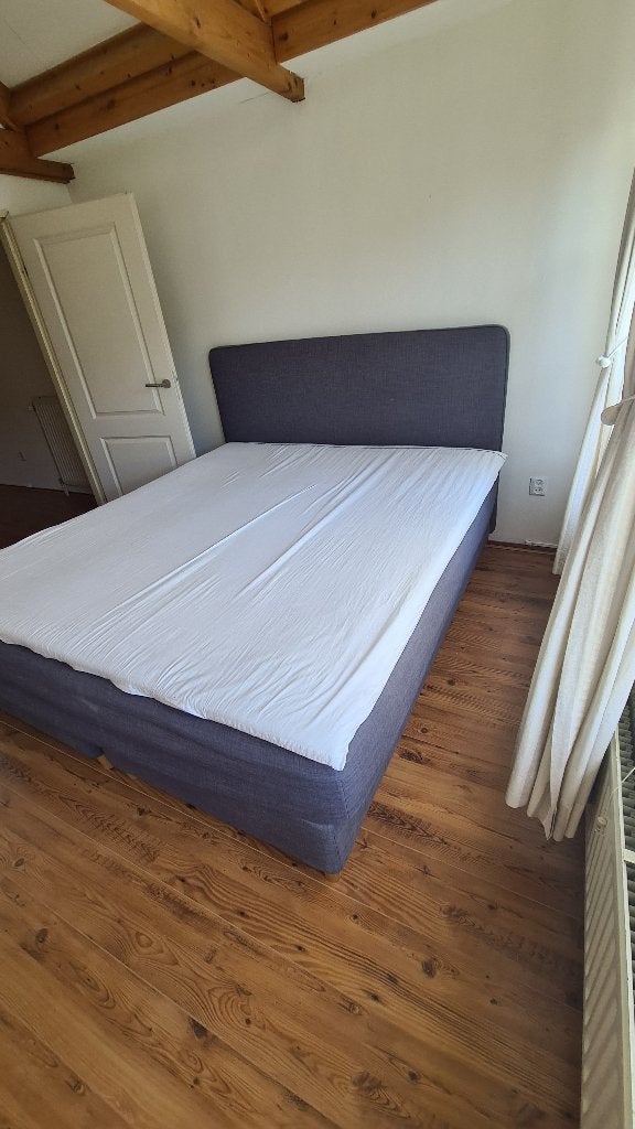 Modern Gray Upholstered Double Bed – Excellent Condition, Ophalen, Tweepersoons, Zo goed als nieuw, 160 cm