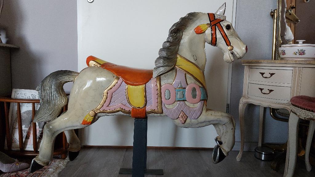 Vintage brocante kermis draaimolen carrousel paard, Ophalen