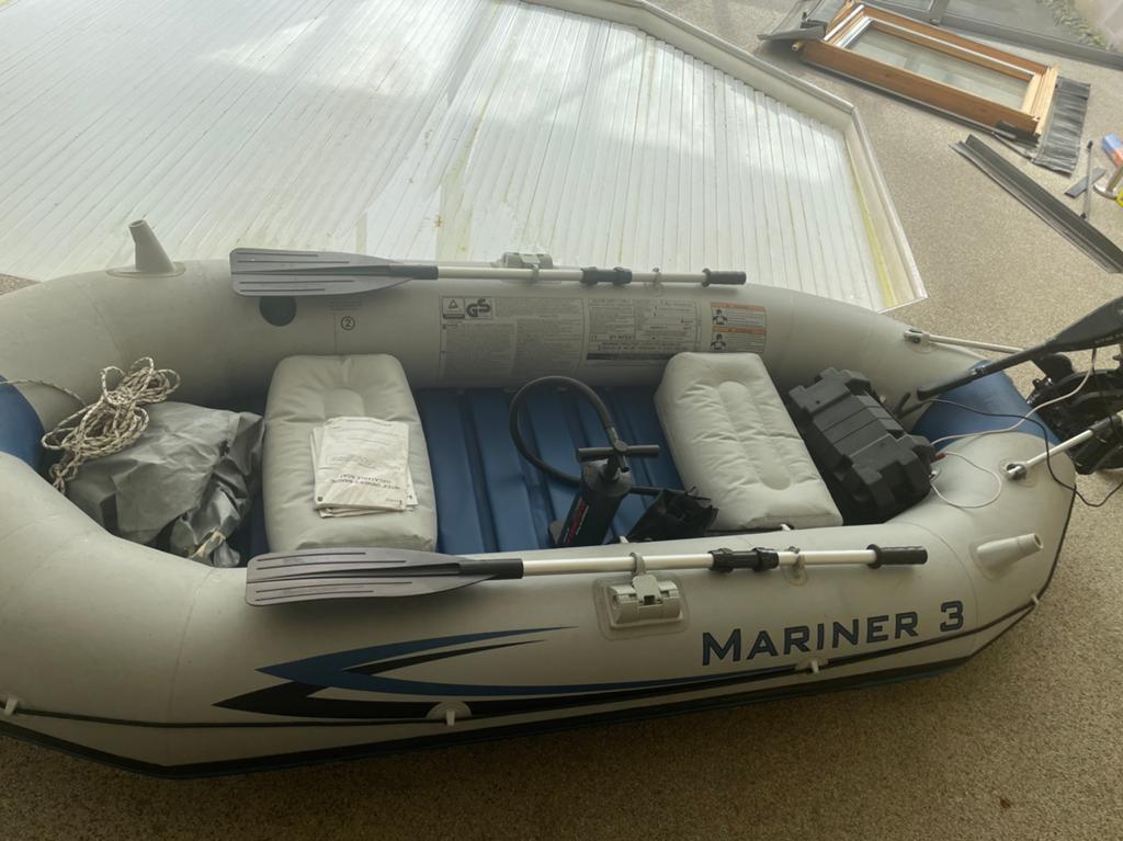 Intex Mariner 3 + 55LBS fluistermotor + extra’s, Ophalen, Gebruikt, Motor en Techniek