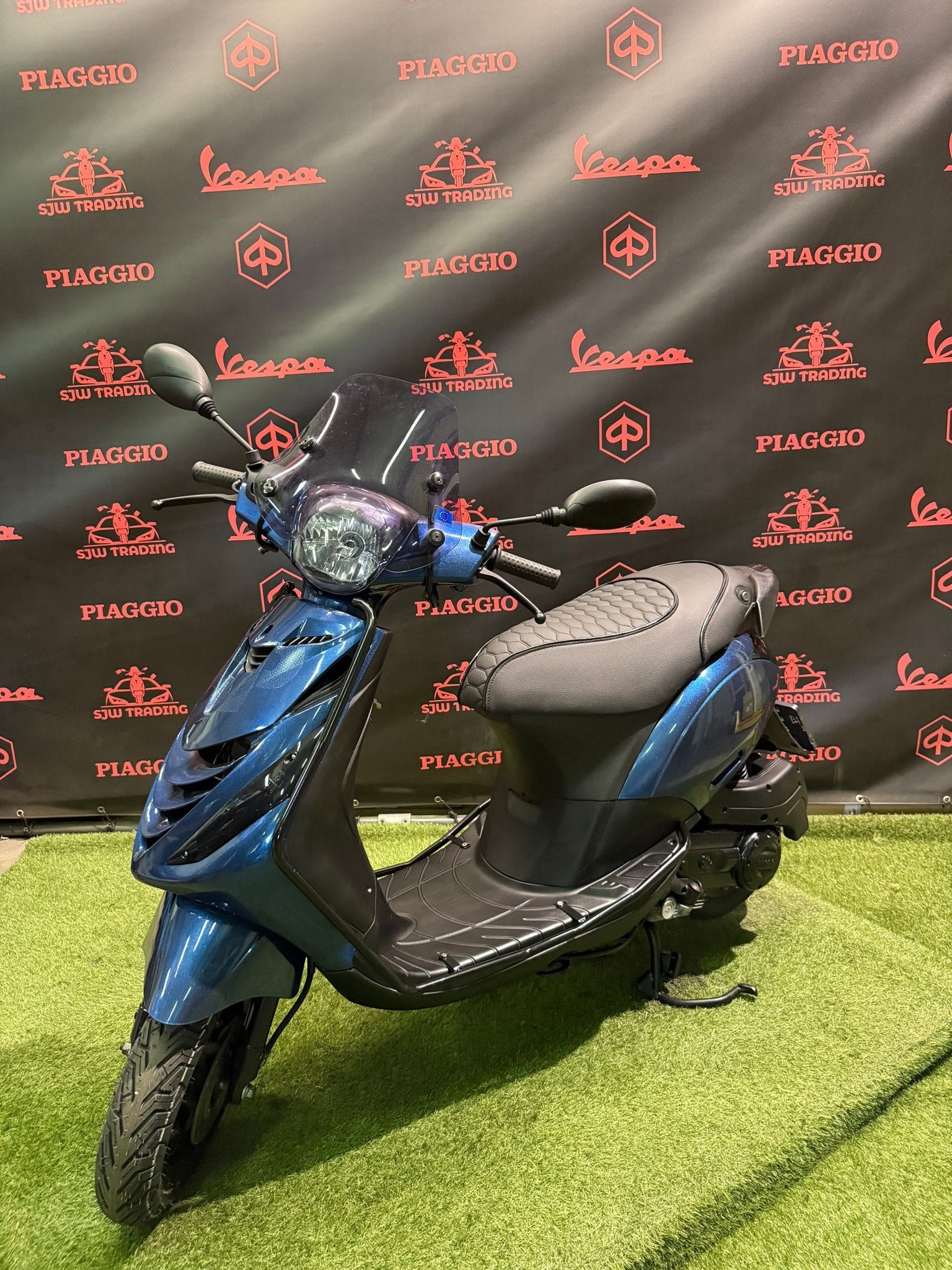 Piaggio Zip 2021 Brom! Midnight Blue / RS Zadel / Garantie!, Fietsen en Brommers, Scooters | Piaggio, Ophalen of Verzenden, Zip