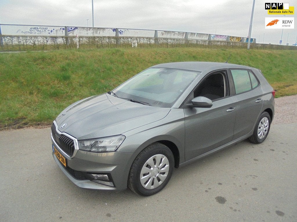 Skoda Fabia Skoda Fabia 1.0 benzine 5 deurs Automaat airco 1, Auto's, Gebruikt, Euro 6, 49 €/maand, Bedrijf