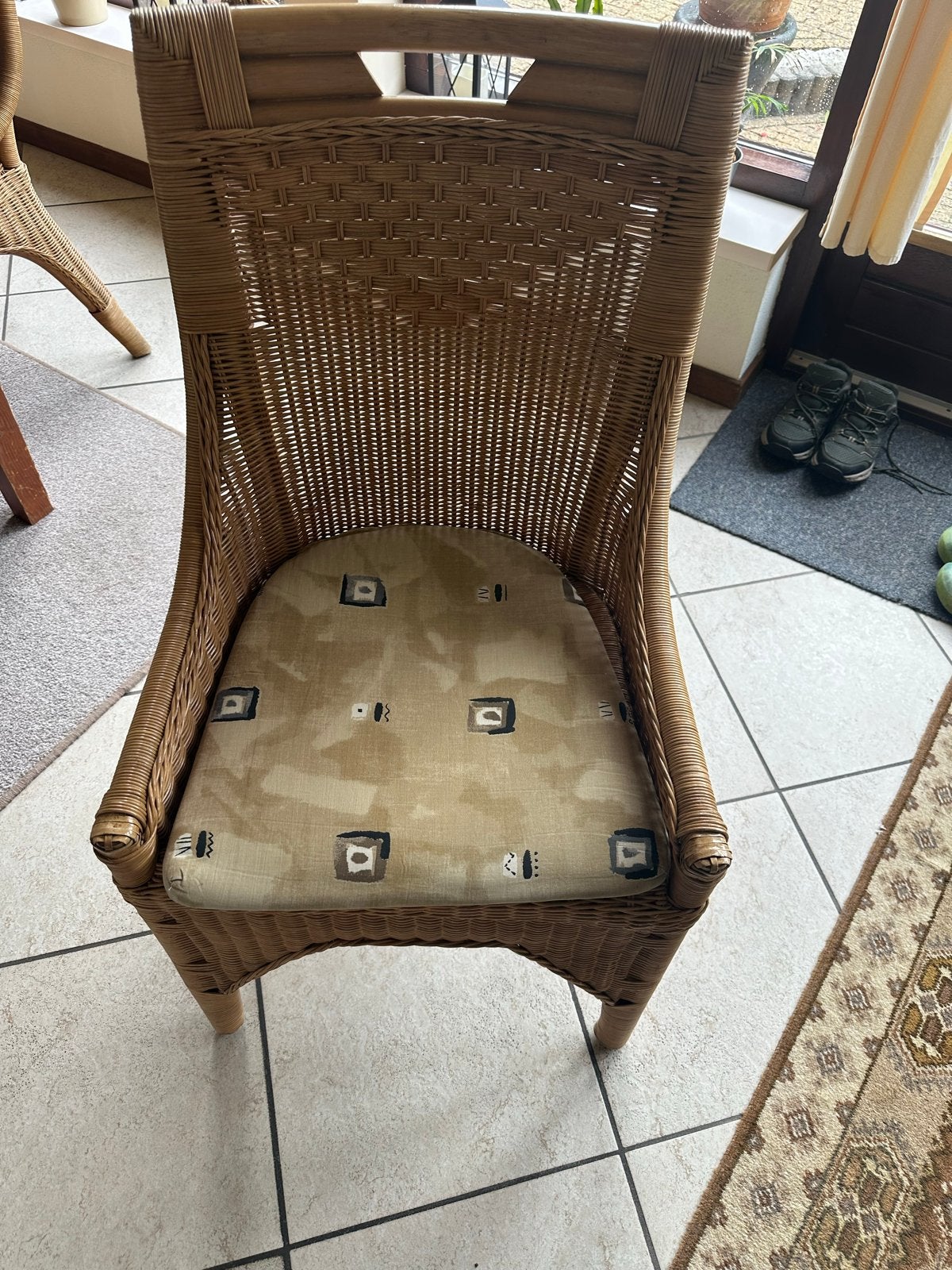 Gratis  - 4 stuks Rotan stoelen met kussen, Ophalen, Bruin, Riet of Rotan, Zo goed als nieuw