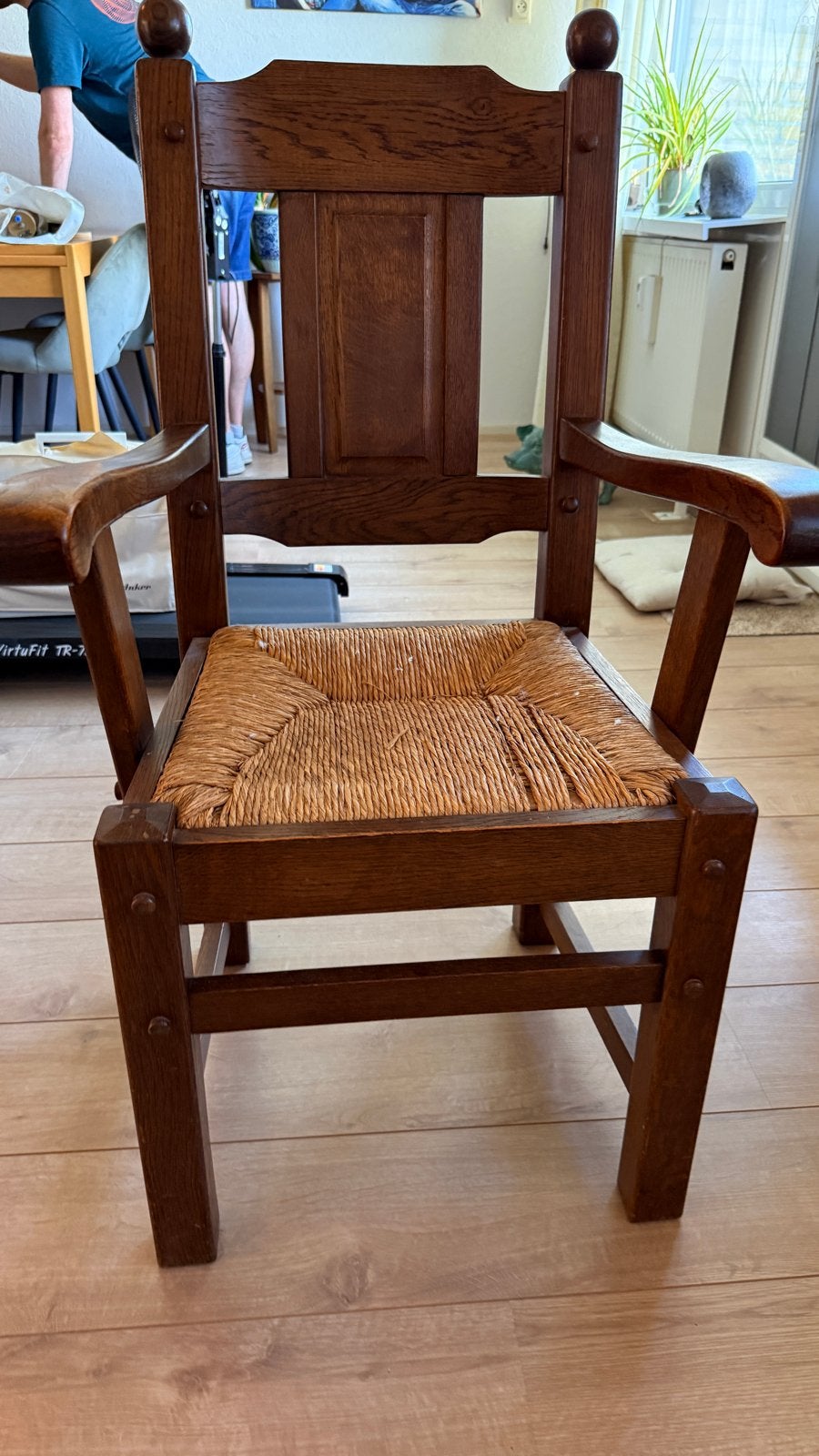 Rustieke houten stoel met biezen zitting, Antiek en Kunst, Antiek | Meubels | Stoelen en Banken, Ophalen