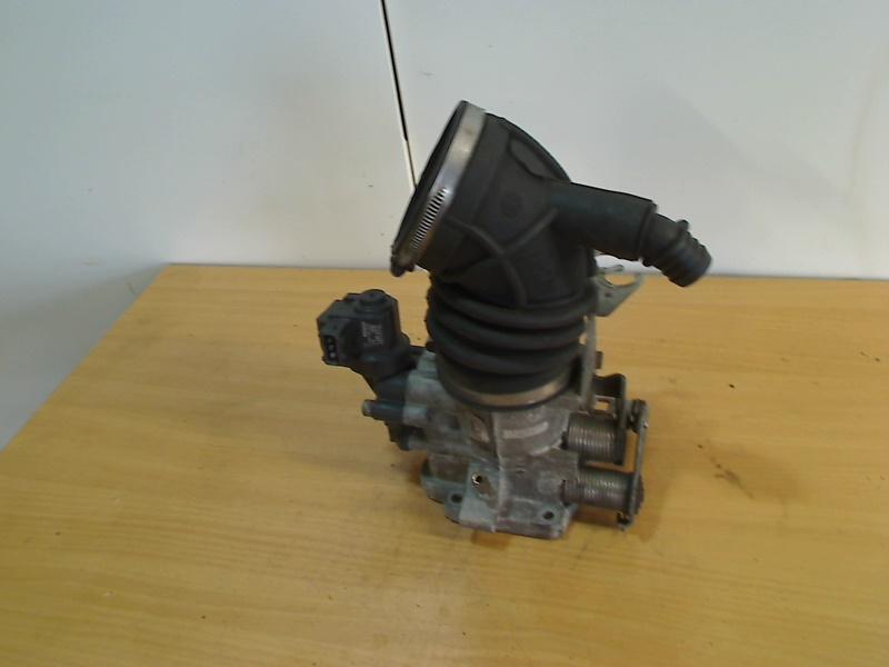 Gasklephuis BMW 3 serie (E46/4) (1998-12/2002-02) 1432058, Gebruikt, Petuelring 130, München 80809, , Duitsland, BMW, Bayerische Motoren Werke AG