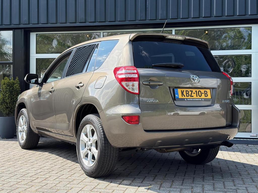 Toyota RAV4 2.0 VVTi Dynamic|26.500km|1e.eig|Dealer OH|Camer, Stof, 4 cilinders, Beige, Automatische klimaatregeling