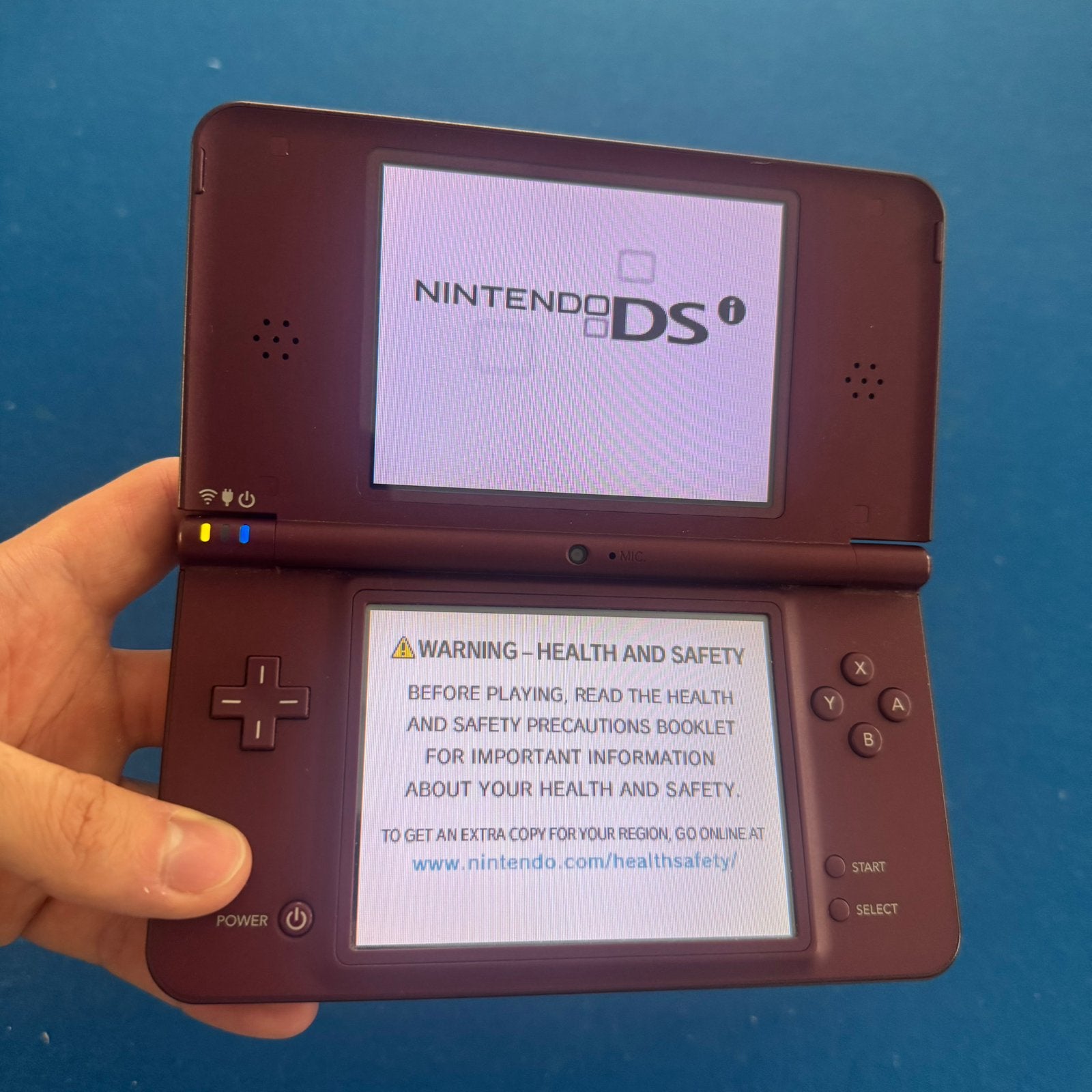 Nette Nintendo DSi XL + Originele Stylus Burgundy/Wijnrood, Spelcomputers en Games, Dsi XL, Ophalen of Verzenden, Zo goed als nieuw