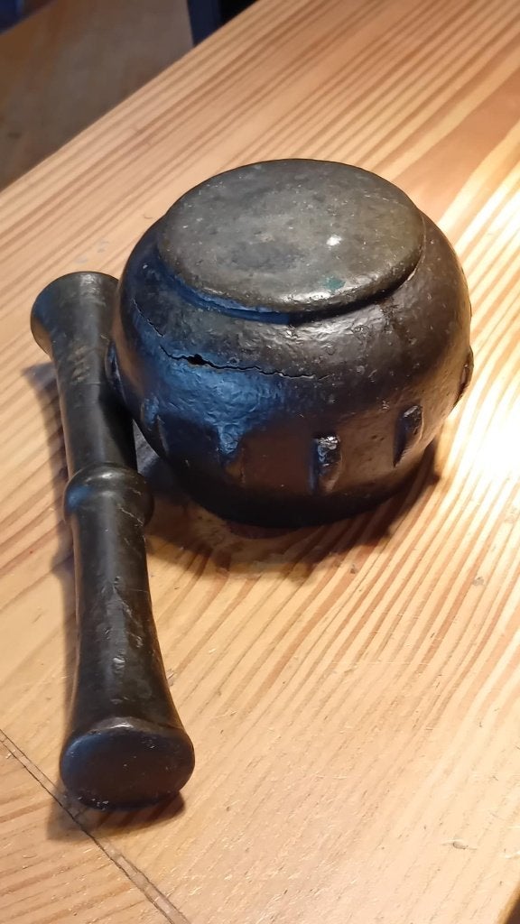 Antieke Spaanse vijzel, 16e of 17e eeuw, Ophalen of Verzenden, Brons