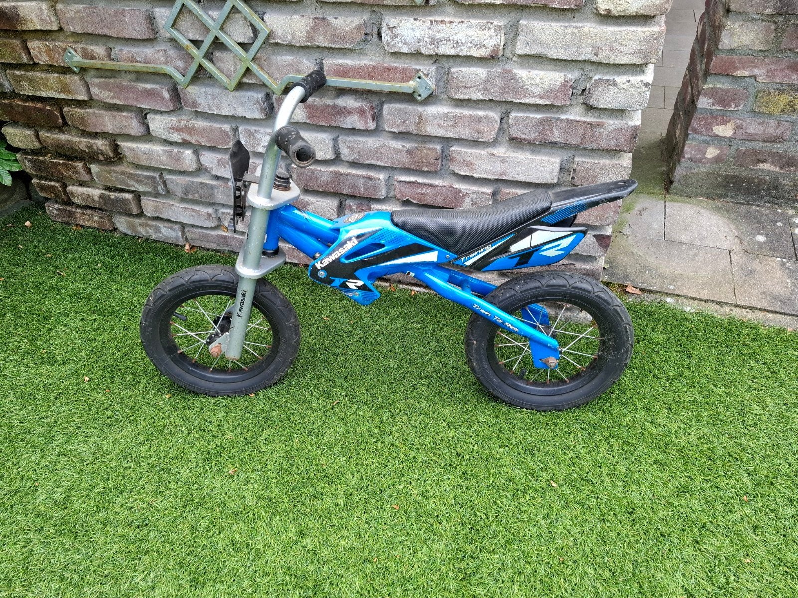 Kawasaki Loopfiets 12 inch - Blauw, Fietsen en Brommers, Ophalen, Gebruikt, Minder dan 16 inch, Kawasaki