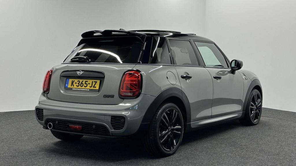 Mini Mini 1.5 Cooper Dalston Edition JCW H&K PANO LEER CAMER, Gebruikt, Euro 6, Met garantie (alle), 3 cilinders