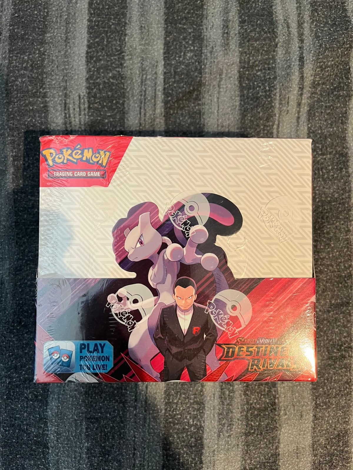 Destined rivals booster box met klein scheurtje zie foto 4., Verzenden, Zo goed als nieuw
