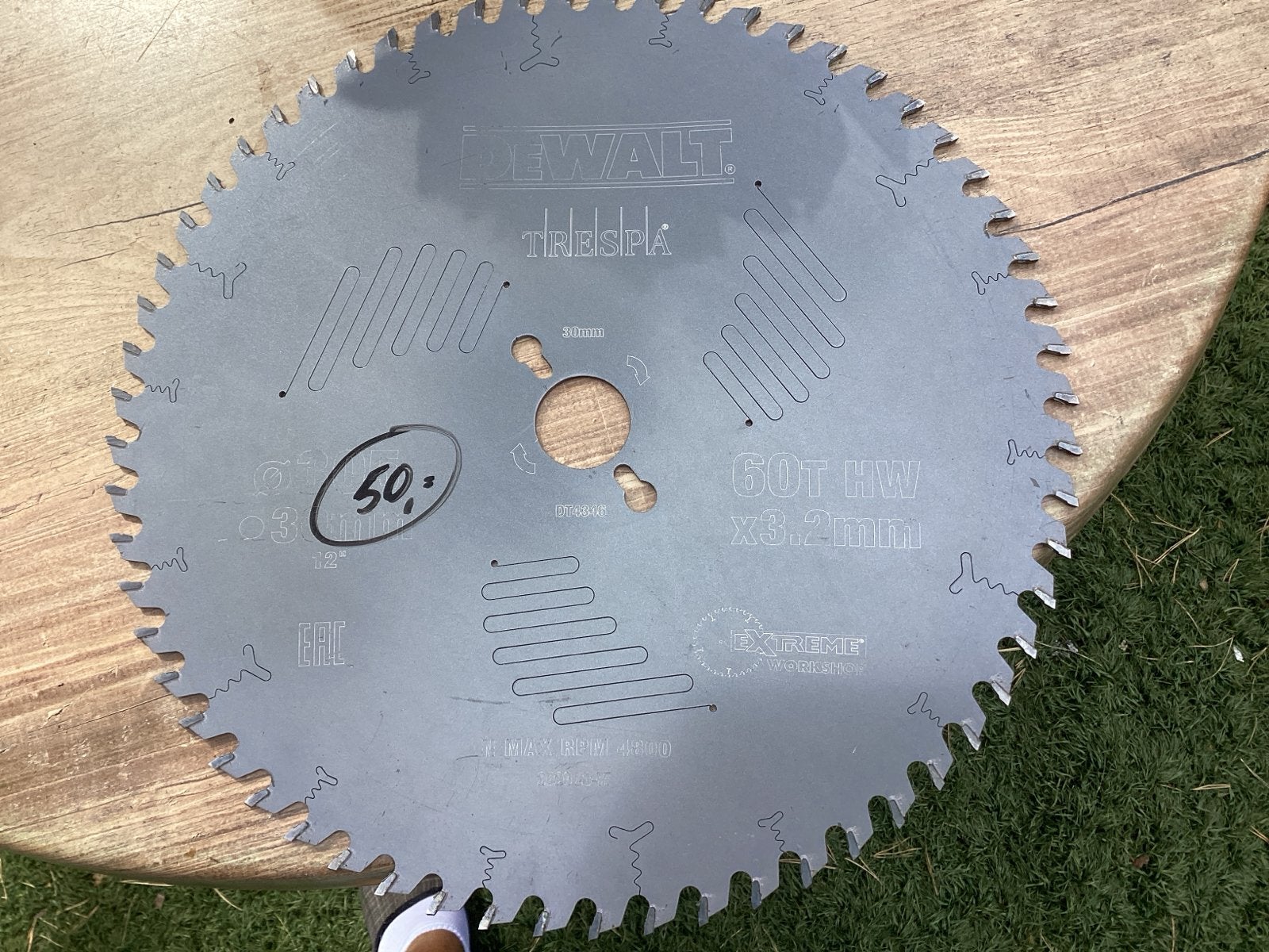 DeWalt Trespa Cirkelzaagblad 60T HW 3.2mm, Doe-het-zelf en Verbouw, Ophalen of Verzenden, Zo goed als nieuw, Cirkelzaag