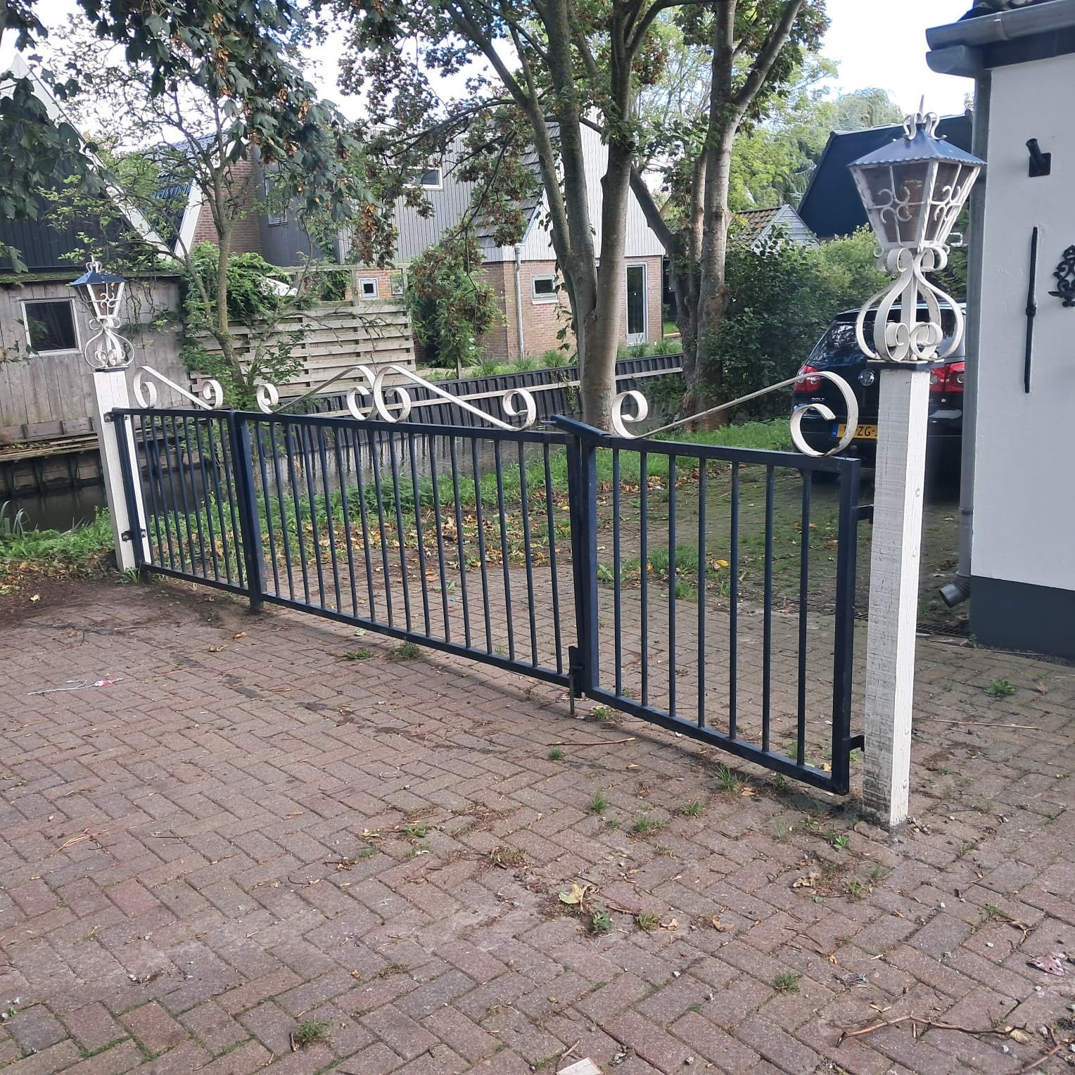 Groot ijzeren sierhekwerk met poort - 3 delen, Tuin en Terras, Ophalen, Met poort, Gebruikt, Sierhekwerk