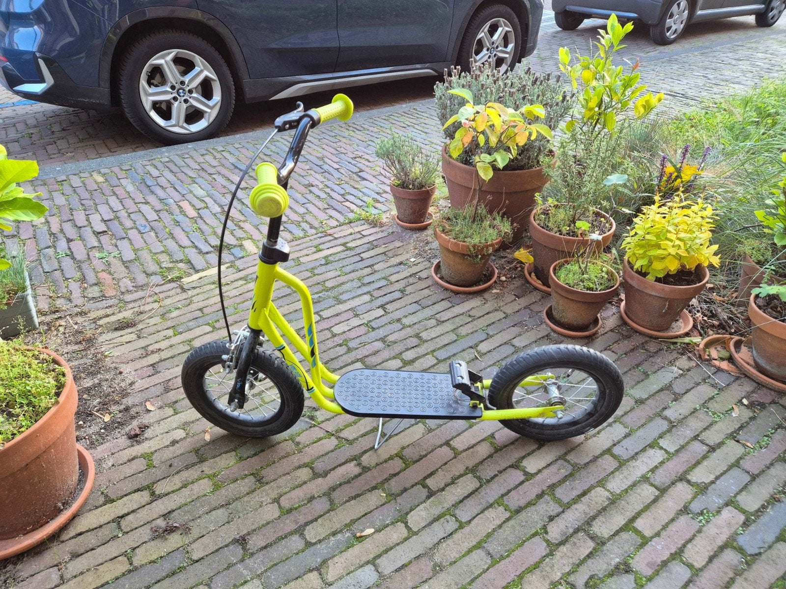 Kinderstep met luchtbanden in goede staat, Ophalen, Gewone step