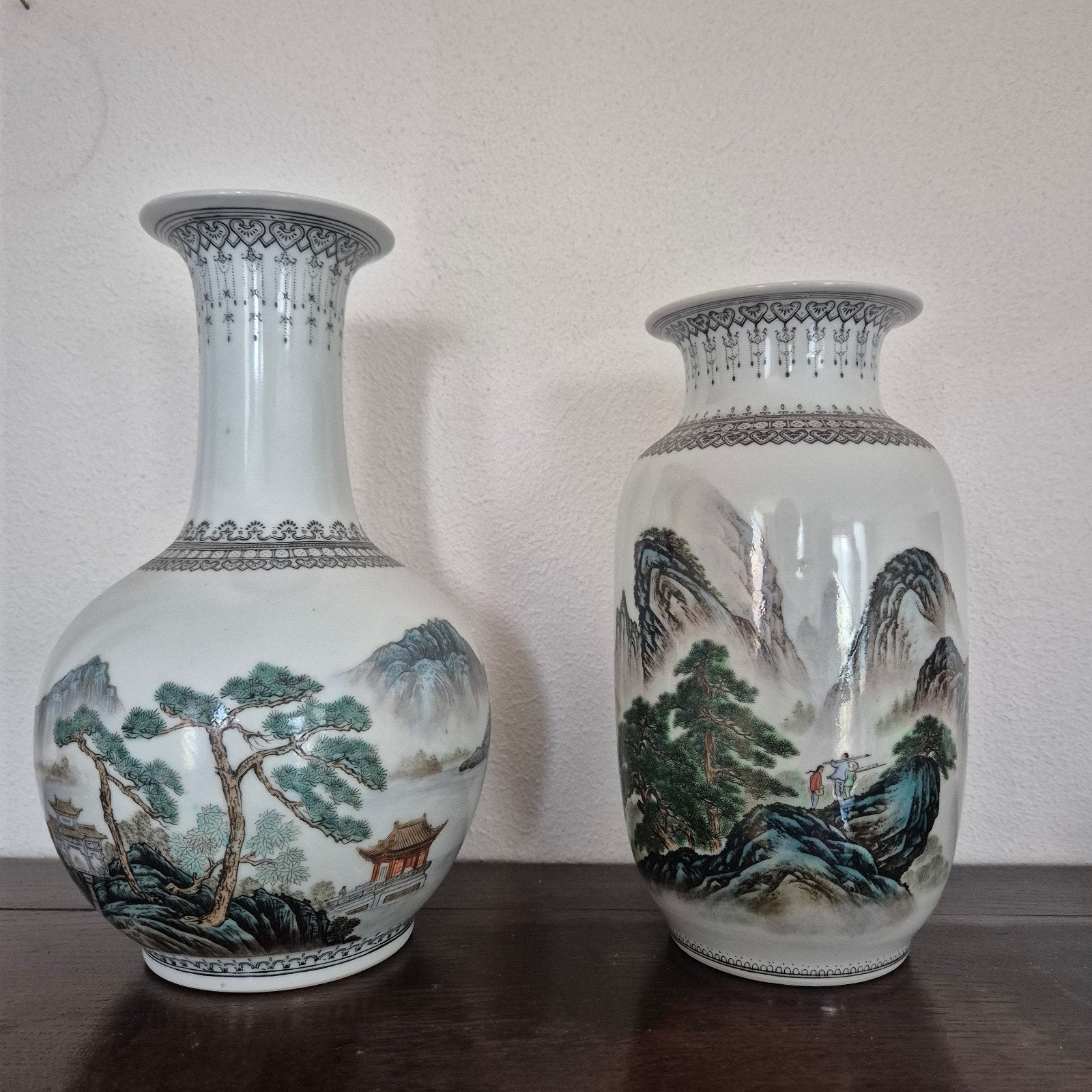 Set van 2 Chinese porseleinen vazen met landschap, Antiek en Kunst, Ophalen