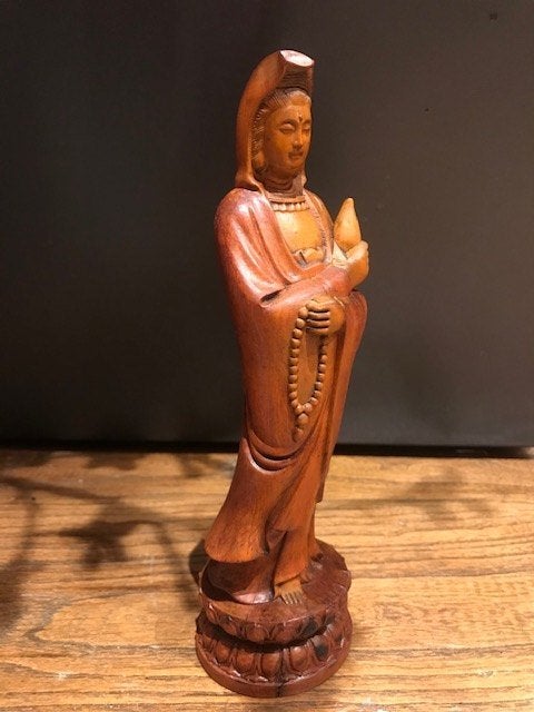fraai houten beeldje van Kwanyin, Antiek en Kunst, Houtsnijwerk, Ophalen of Verzenden, Handgemaakt, Hout