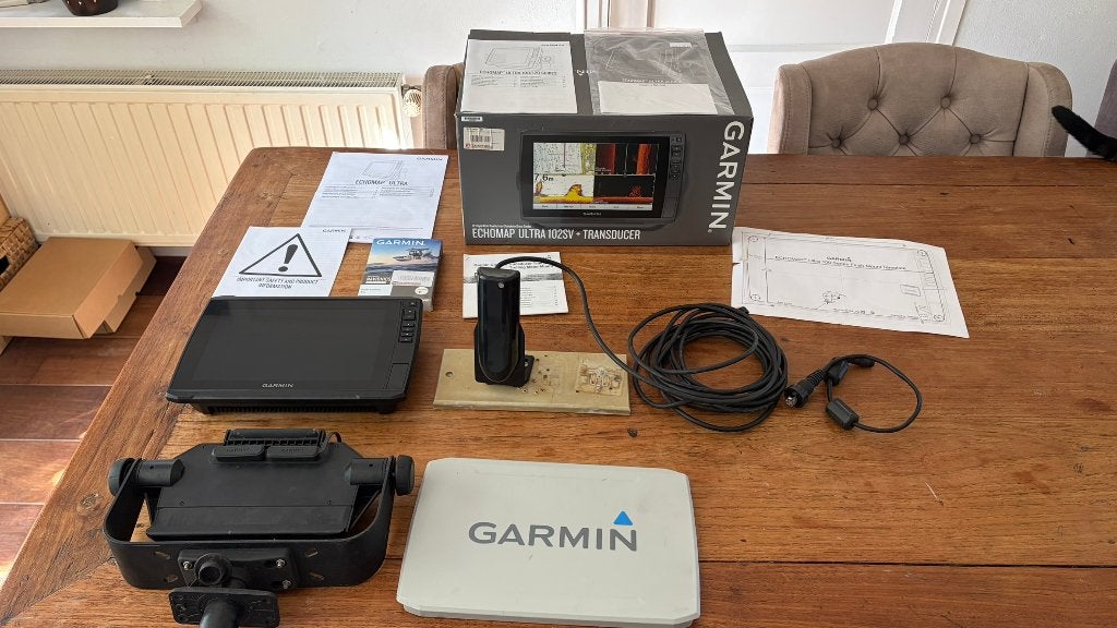 Garmin ECHOMAP Ultra 102sv + Garmin GT54UHD-TM, Ophalen, Zo goed als nieuw, Kaartplotter of Fish Finder