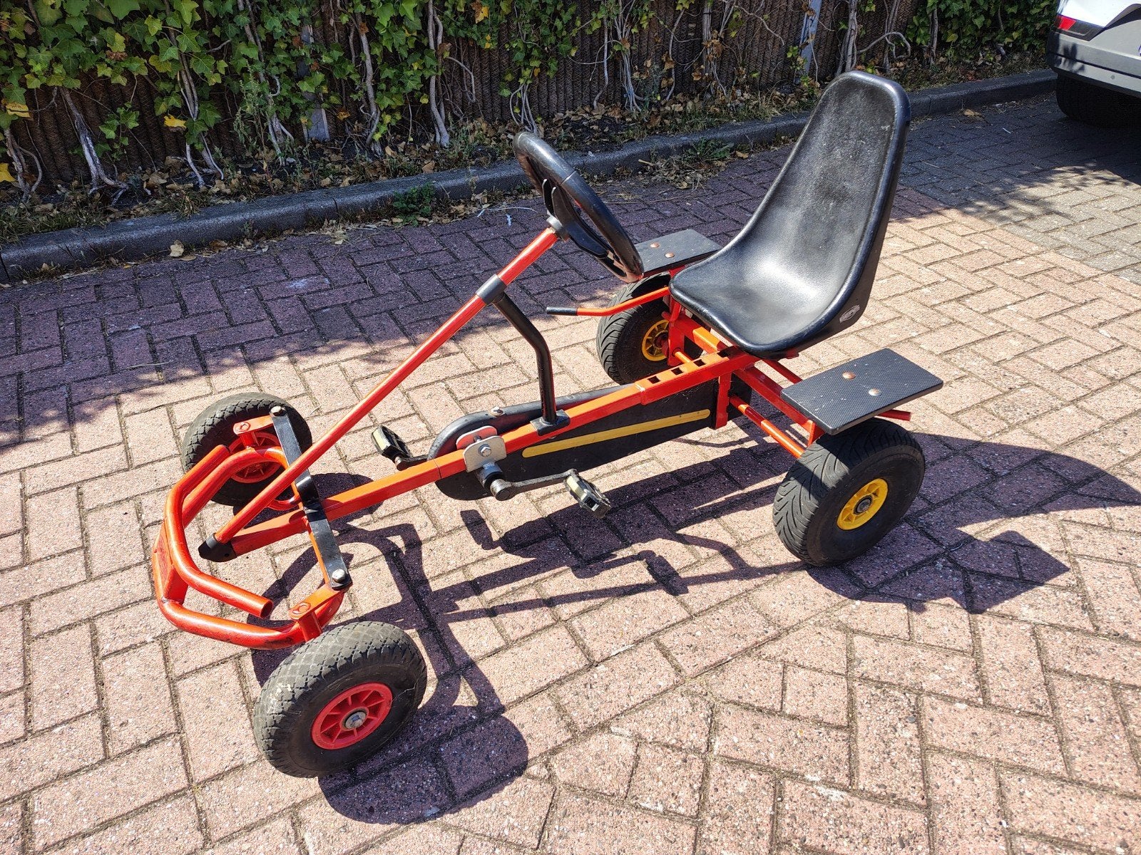 Berg skelter rood. voor 6-16 jaar, Ophalen, Gebruikt, Berg, Vrijloopautomaat