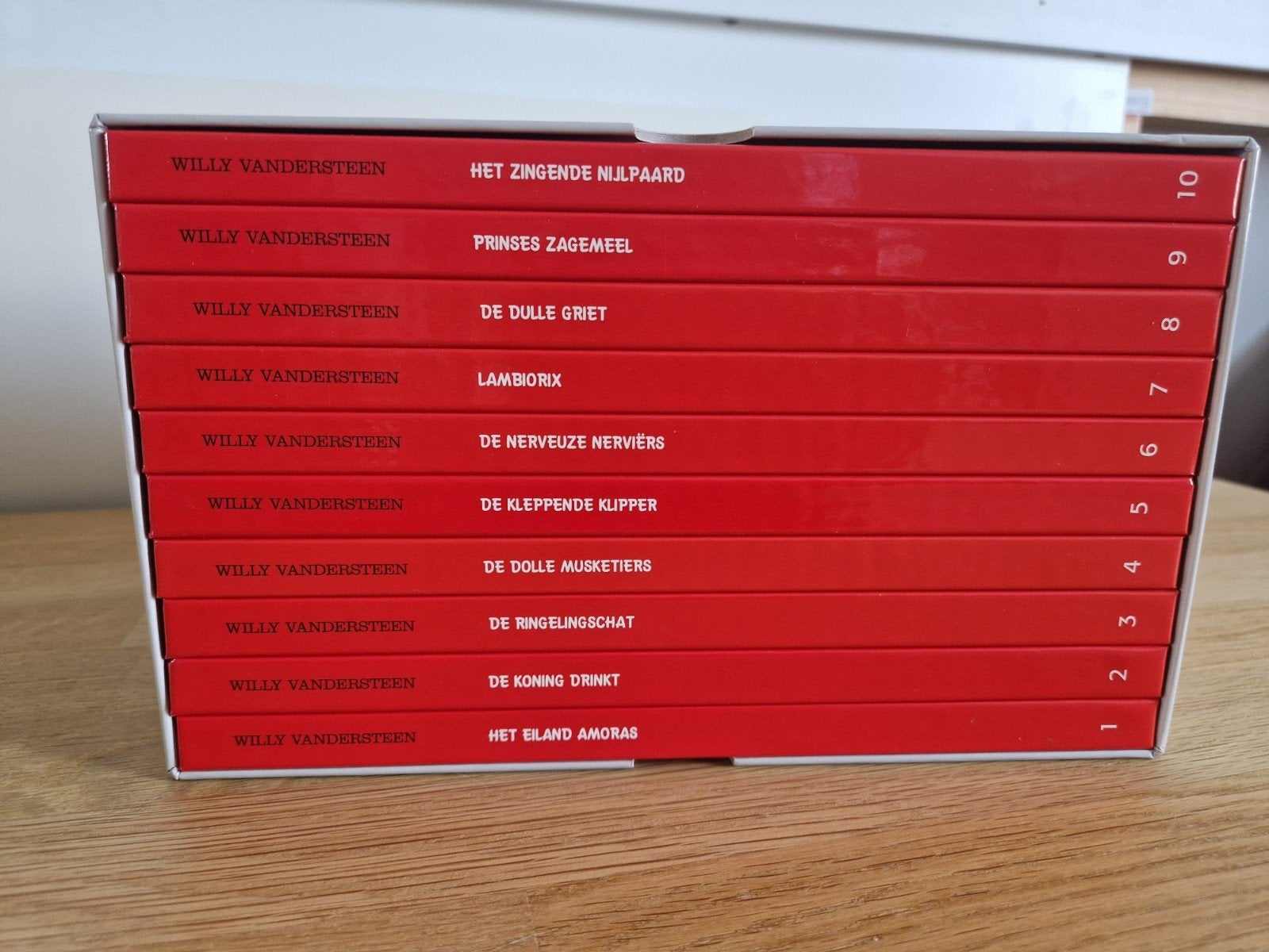 Suske en Wiske 65 jaar - Luxe Box met 10 stripboeken, Boeken, Stripboeken, Nieuw, Ophalen of Verzenden, Willy Vandersteen, Complete serie of reeks