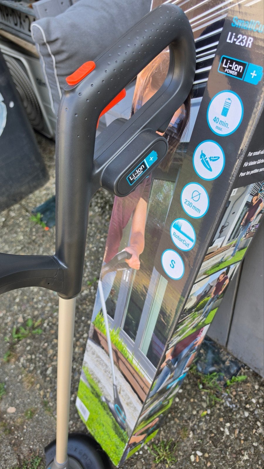 Gardena SmallCut Li-23R Accu Grastrimmer, Ophalen, Accu, Zo goed als nieuw, 10 tot 30 cm