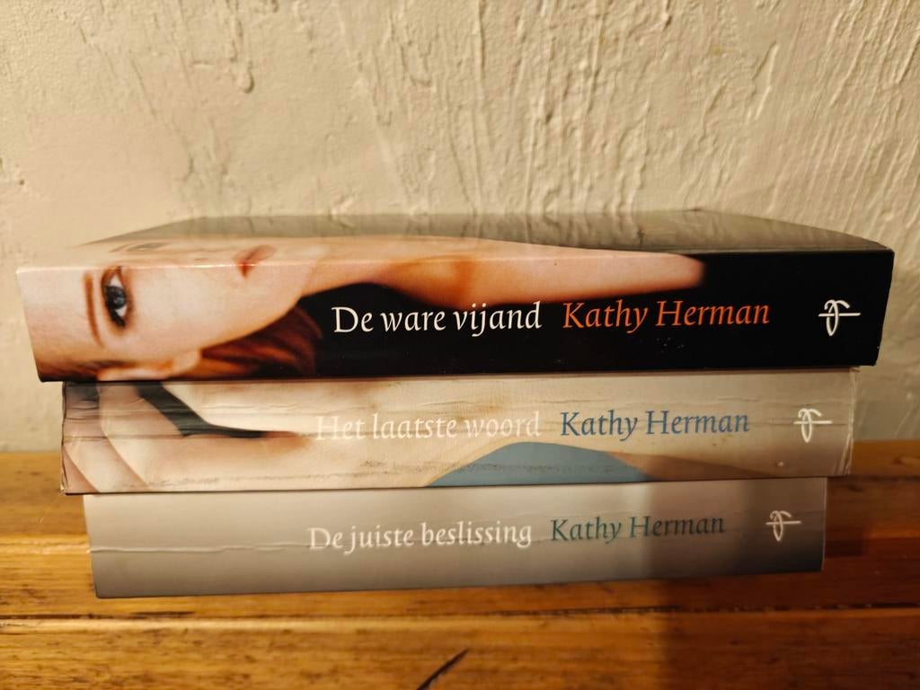Serie: Sophia's trace, van Kathy Herman., Ophalen of Verzenden, Zo goed als nieuw