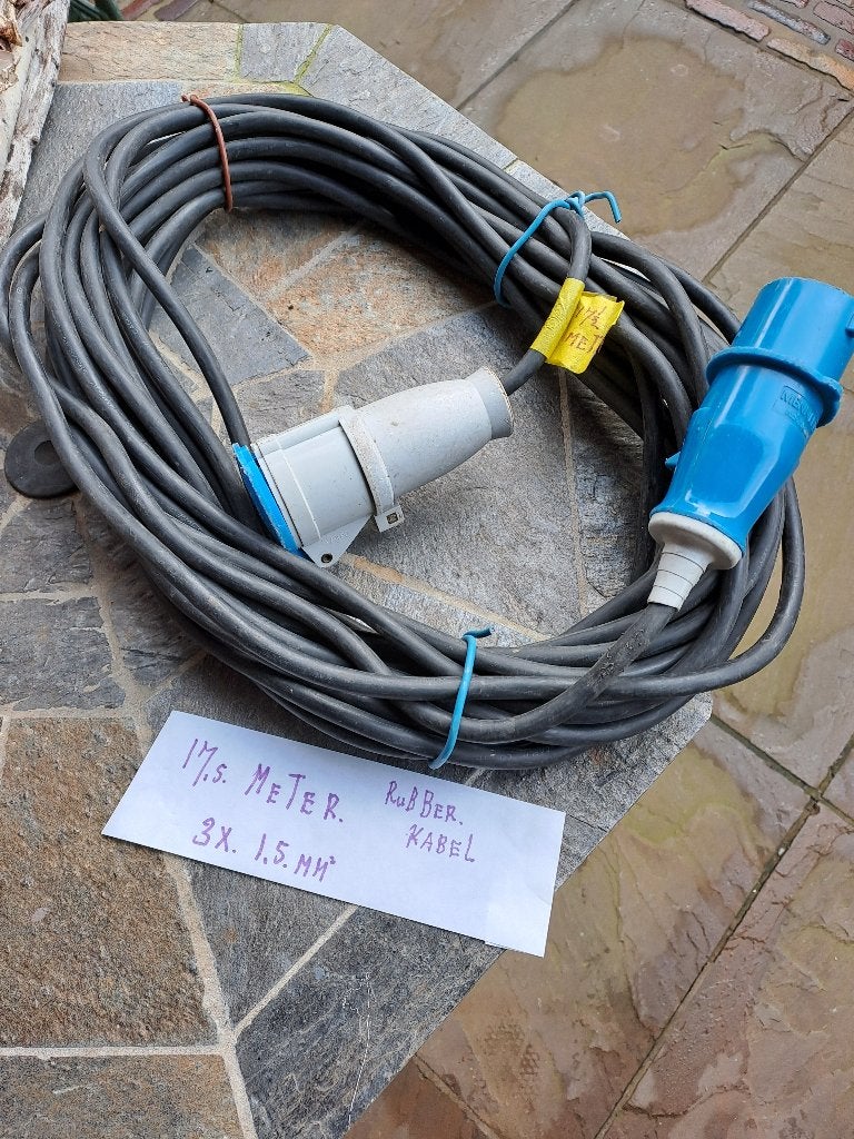 te koop enkele verleng camping kabels  3G x1,5,mm2, Caravans en Kamperen, Kampeeraccessoires, Ophalen of Verzenden, Zo goed als nieuw