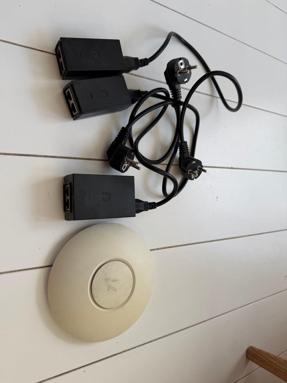 Ubiquiti UniFi AP AC Lite Access Point met PoE Injectoren, Ophalen of Verzenden, Gebruikt, Router