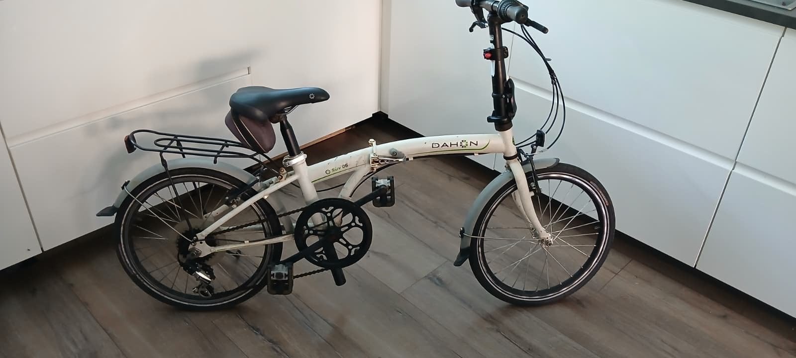 Dahon vouwfiets, wit, inclusief 2 draagtassen, Fietsen en Brommers, Fietsen | Vouwfietsen, Ophalen, 20 inch of meer, Gebruikt