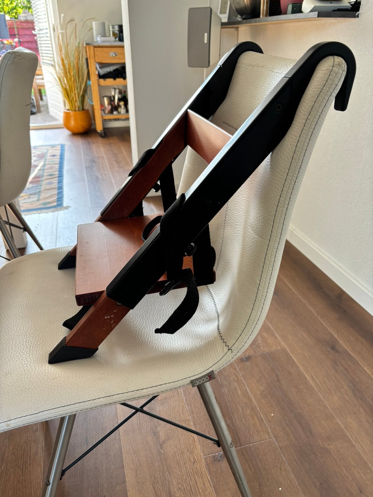 HandySitt houten stoelverhoger / draagbare kinderstoel, Kinderen en Baby's, Kinderstoelen, Ophalen, Gebruikt, Overige typen