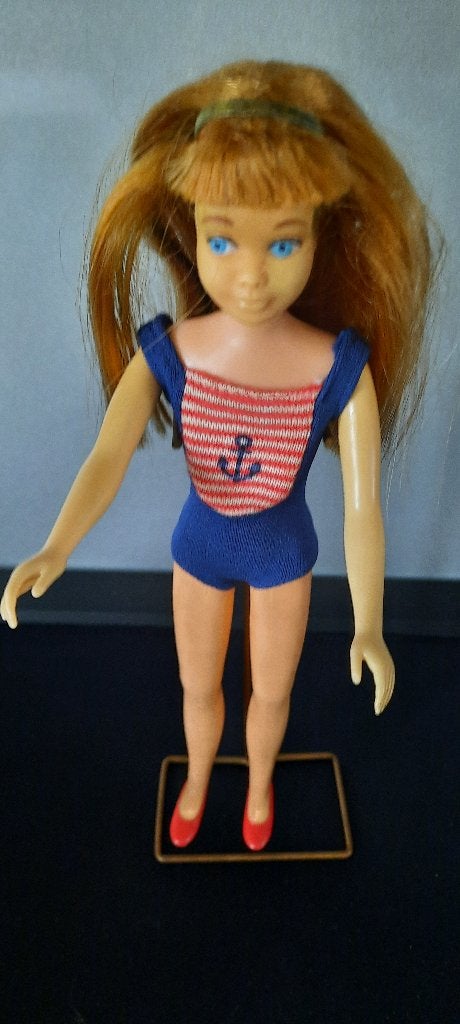 Mattel Skipper (#1030) uit 1963 met als bonus Ken in denim, Verzamelen, Ophalen of Verzenden, Gebruikt, Pop