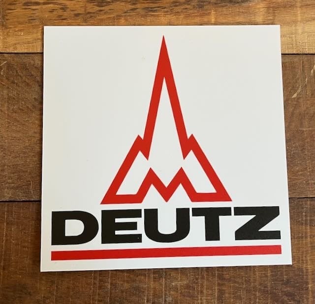 DEUTZ   merk logo reclamebord +-24cm cm, Ophalen of Verzenden, Zo goed als nieuw, Auto's