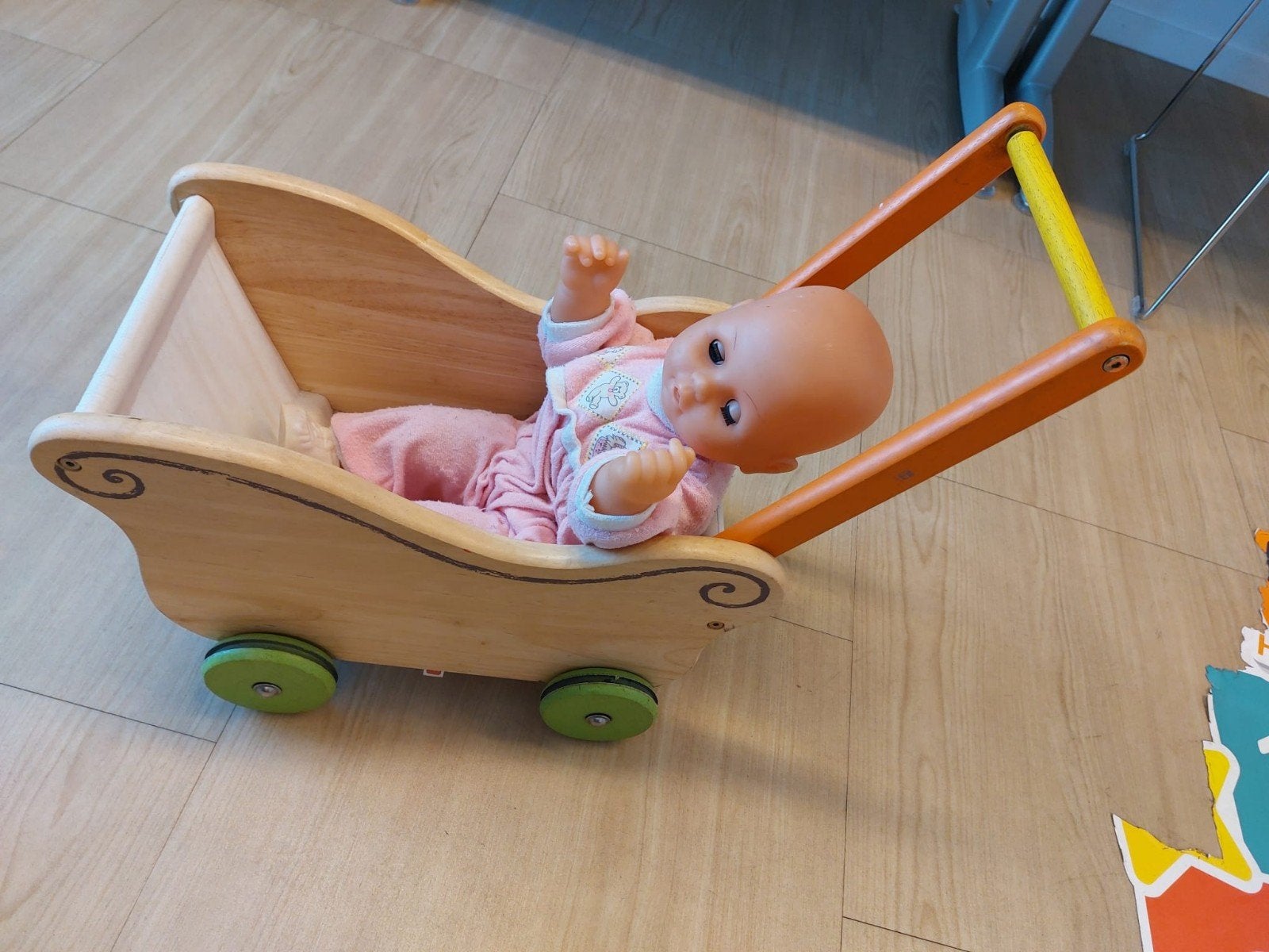 Poppenwagen hout, Ophalen, Babypop