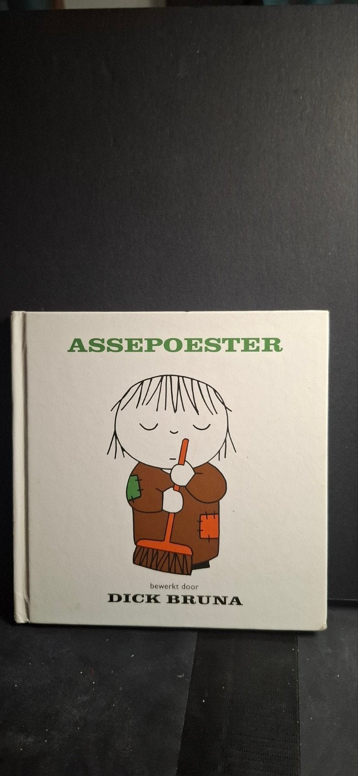 Assepoester - Bewerkt door Dick Bruna, Voorleesboek, Jongen of Meisje, Ophalen of Verzenden, Zo goed als nieuw