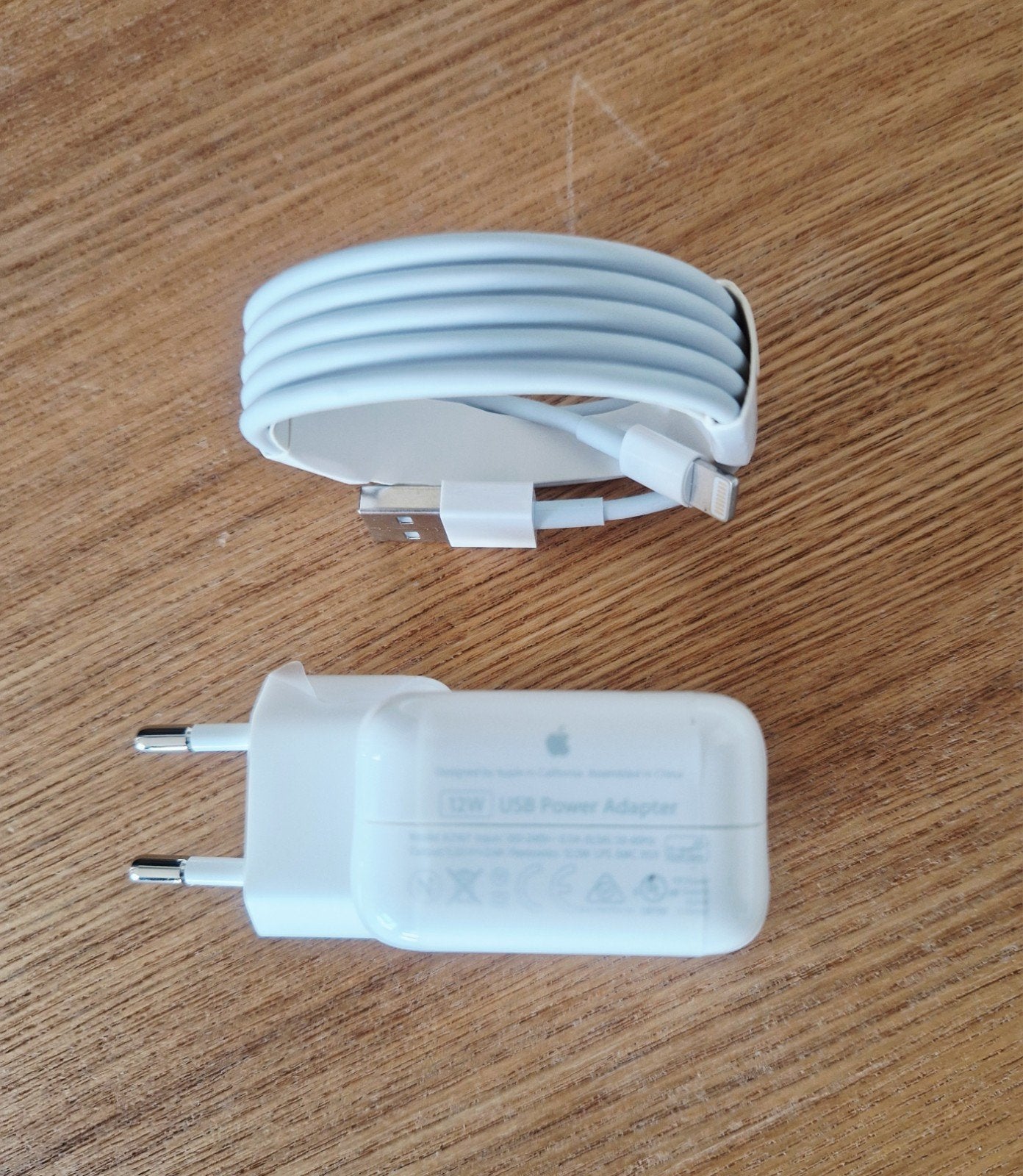 Apple 12W USB Power Adapter & Lightning kabel, USB-A, Adapter, Nieuw, Apple